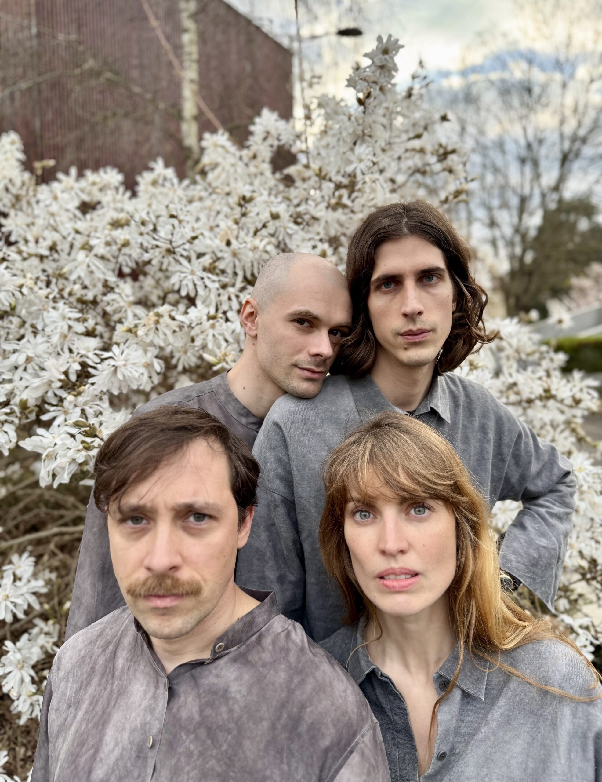 pic - catastrophe fleurs portrait (c)alix menoret